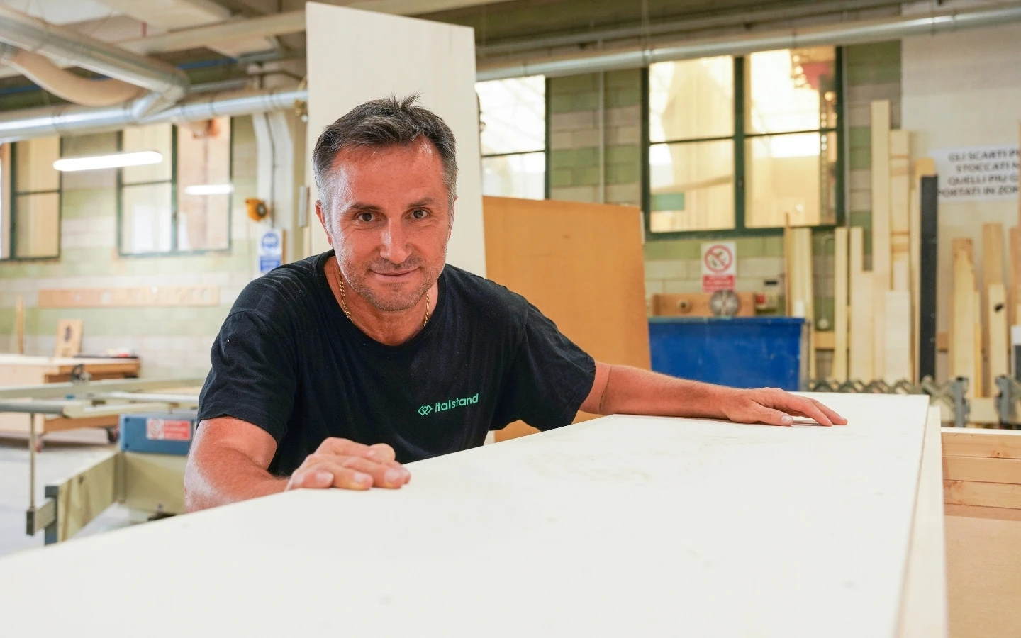 cercasi-falegname-italstand