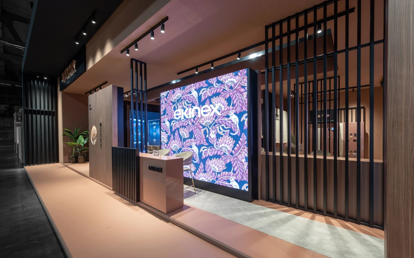 creazione-stand-salone-del-mobile-ekinex