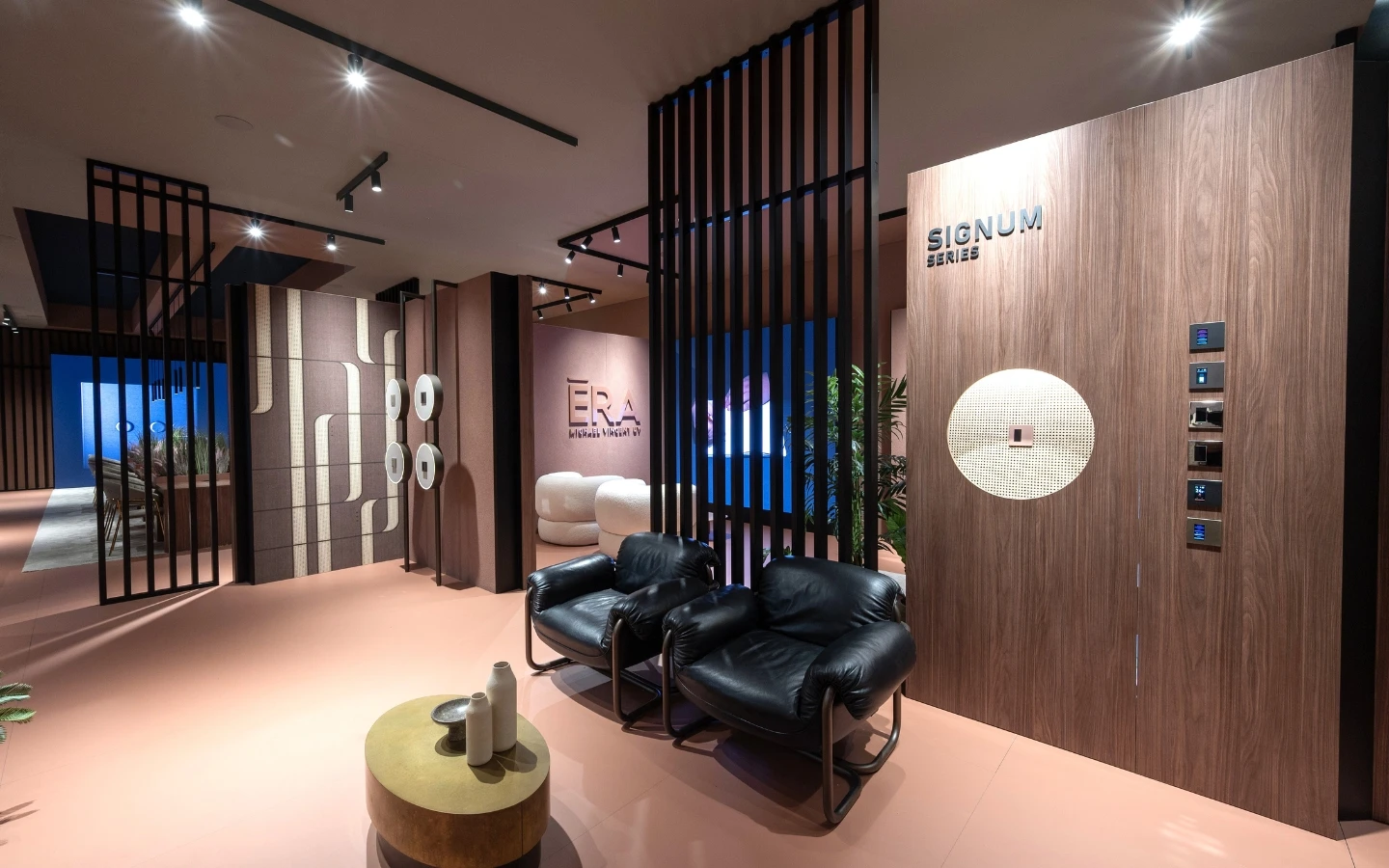 stand-salone-del-mobile-2025-ekinex