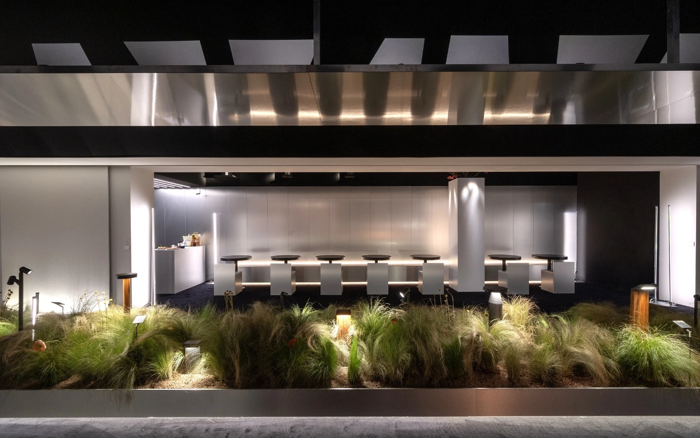 stand-luce-light-salone-del-mobile-2025