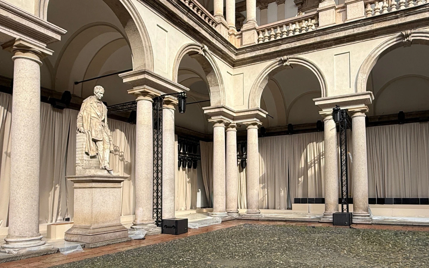 allestimento-fashion-show-giorgio-armani-spring-summer-26