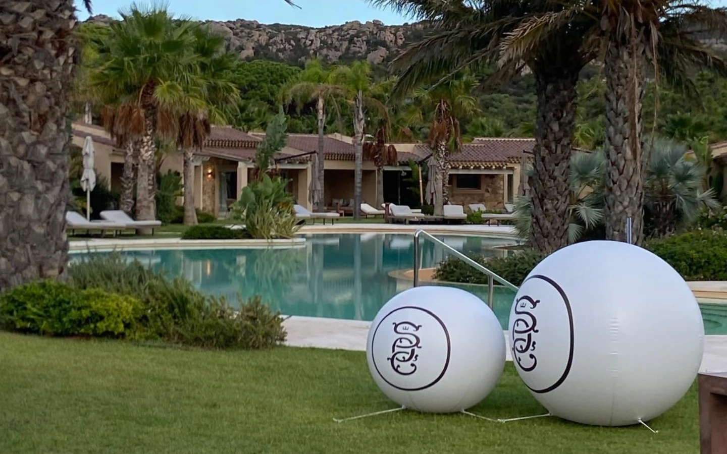 weekend-costa-smeralda-7pines-resort-sardinia-2026